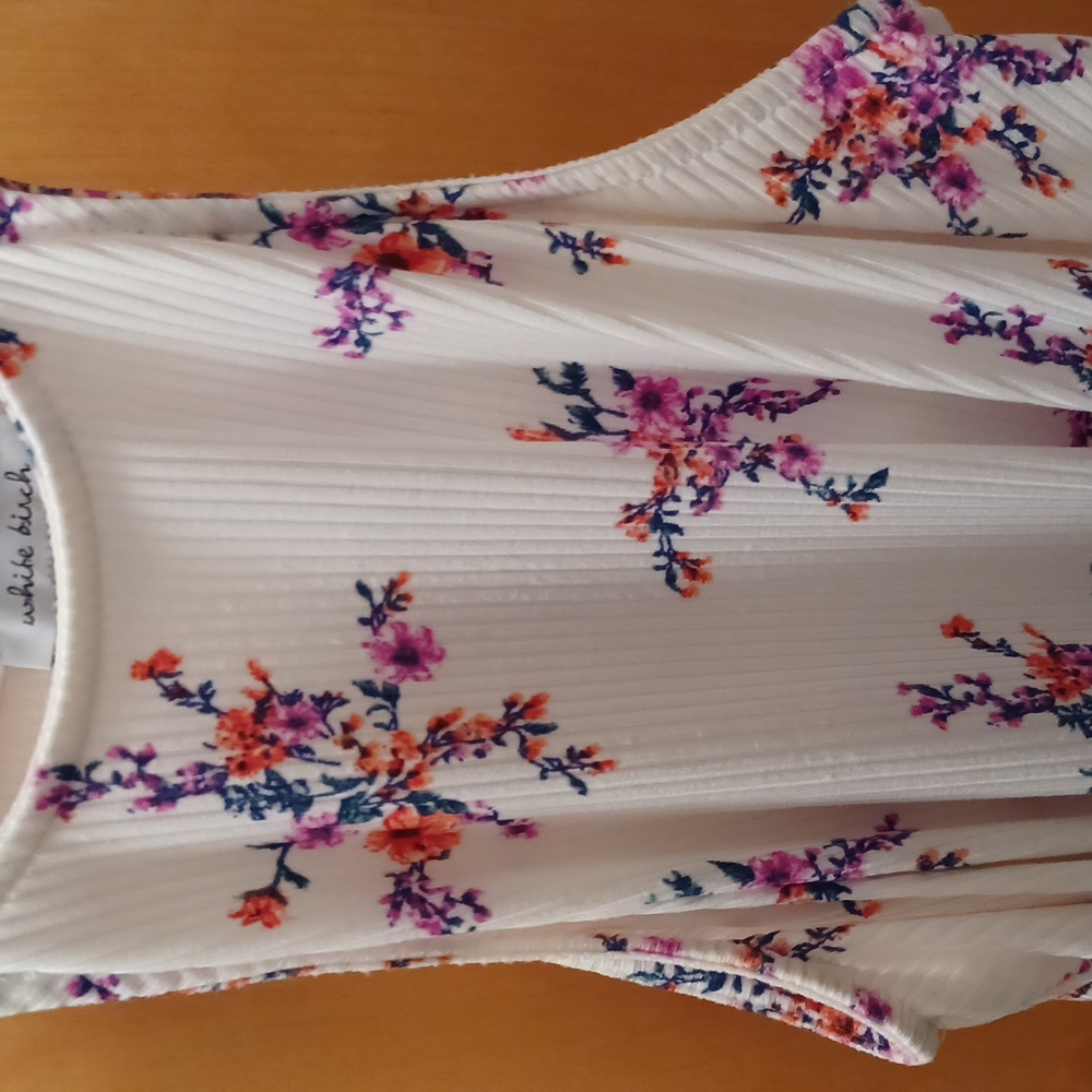Tank top - Picture 2 of 3